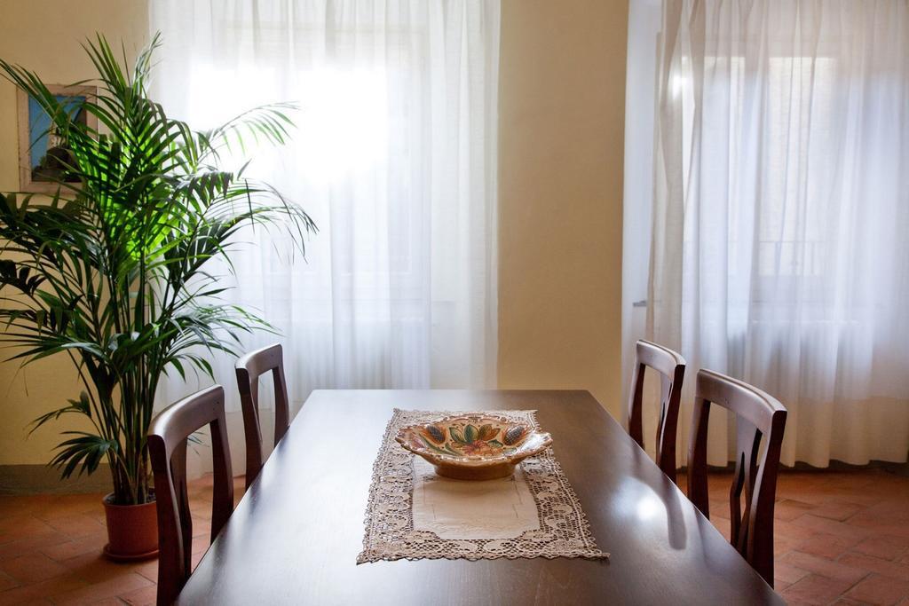 Appartamento Di Lusso In Borgo Storico Toscano ビッビエーナ 部屋 写真